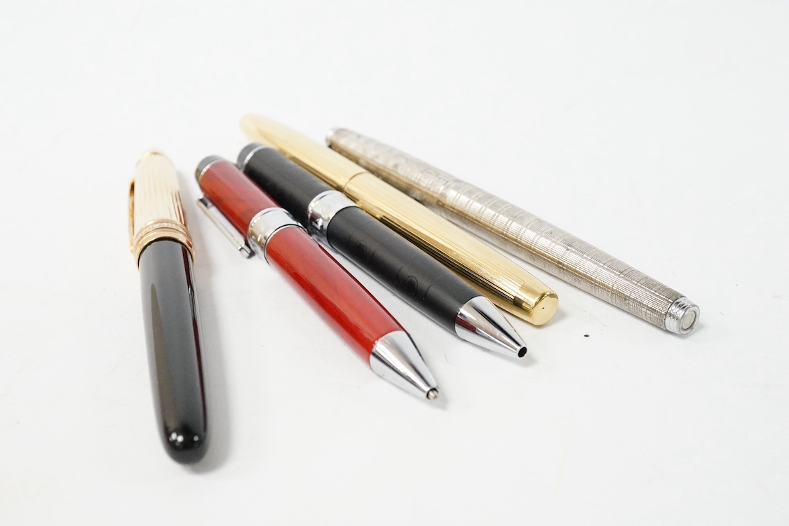 Five pens including a Parker pen with 14k gold nib and four Mont Blanc style pens. Condition - fair